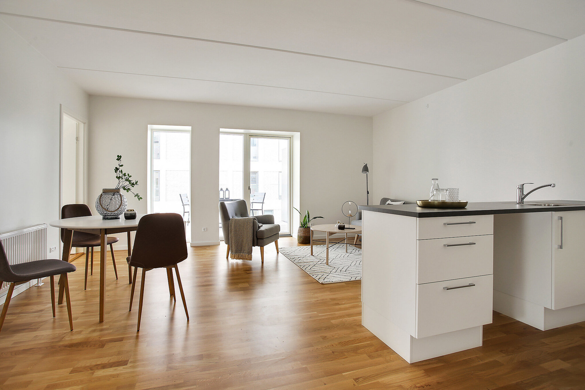 Moderne bolig med altan og parkering - Eternitten 