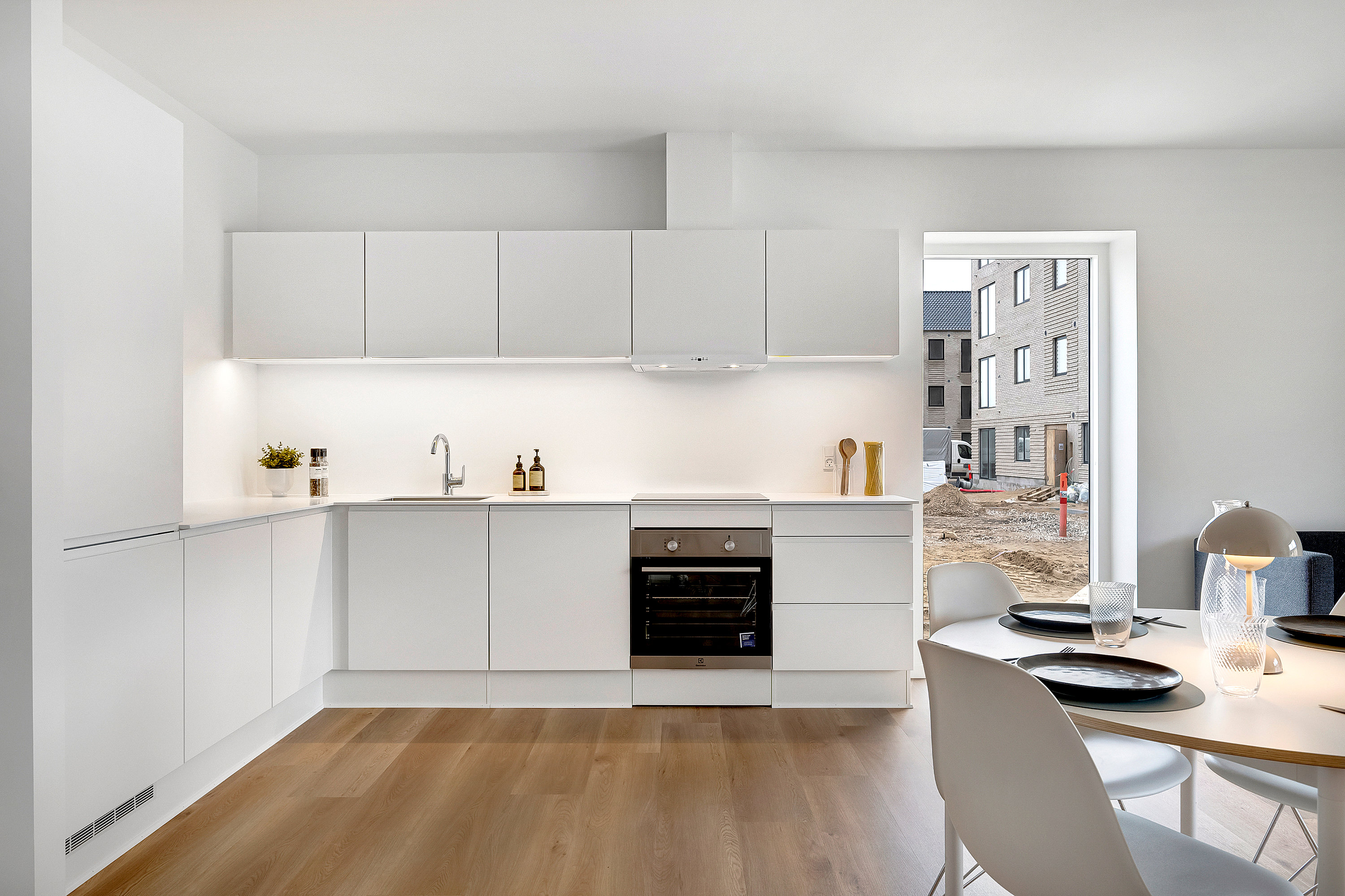 Moderne 4-værelset rækkehus med egen terrasse billede 2
