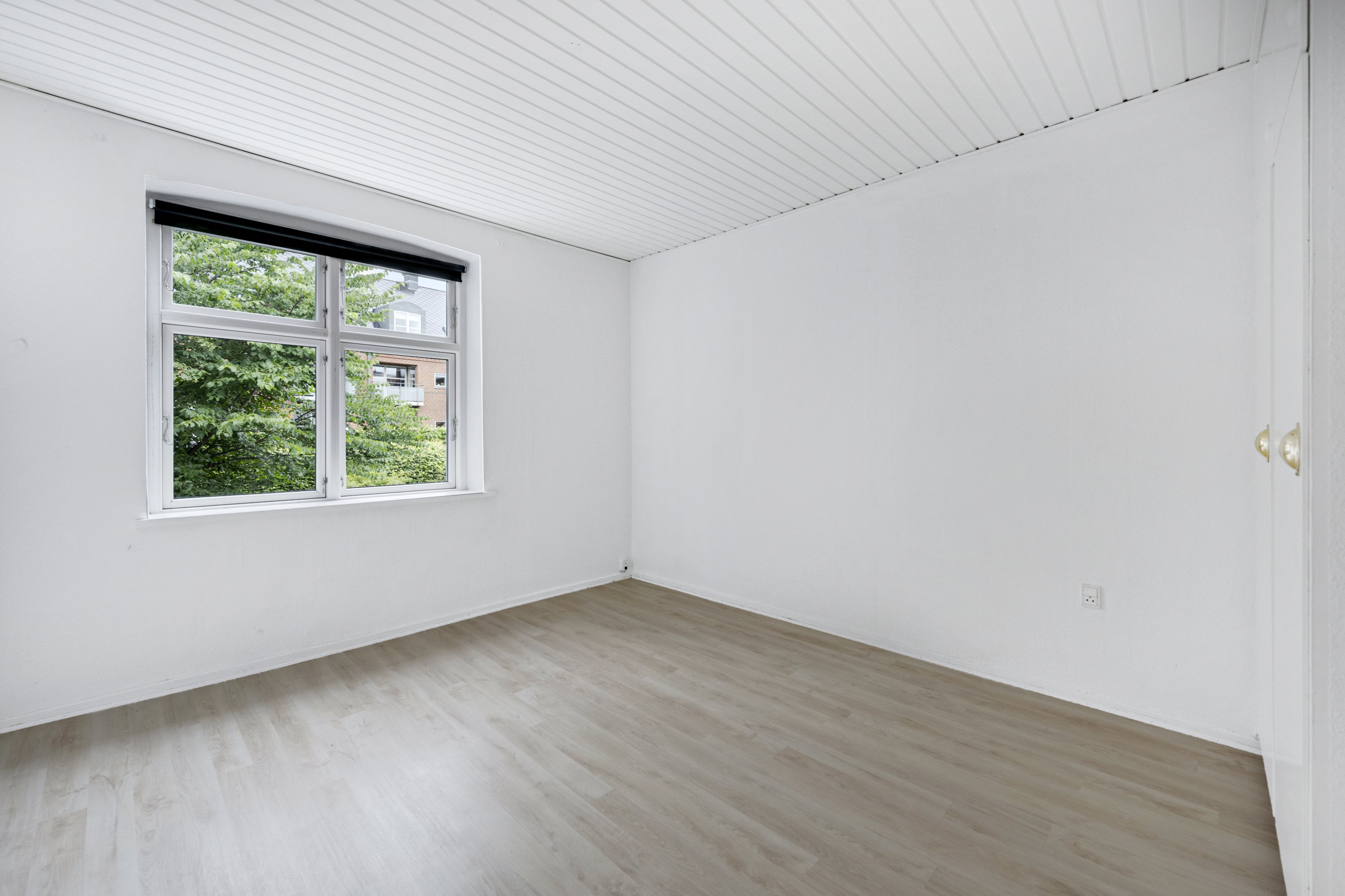 2-room apartment in Nørresundby image 6